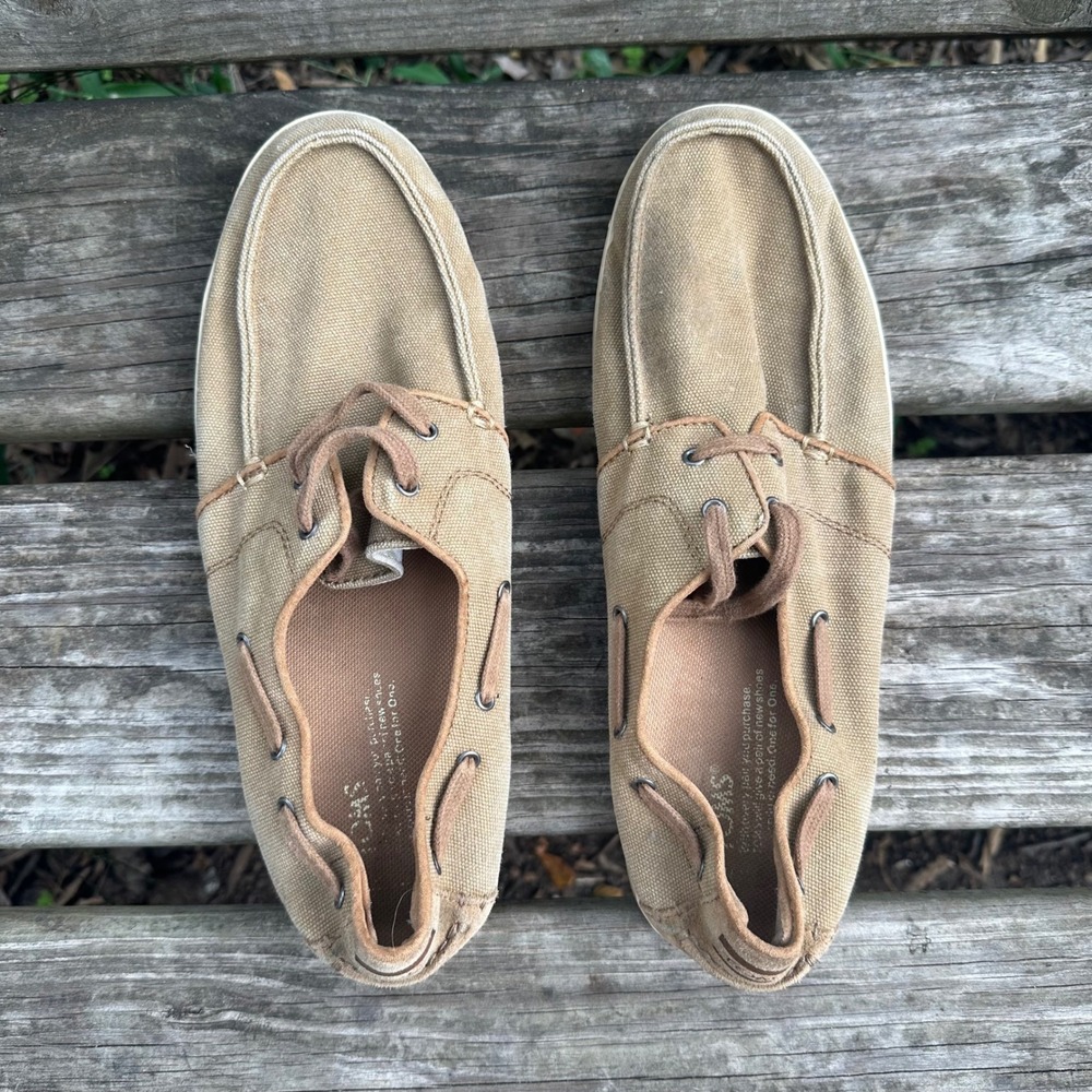 TOMS Mens Tan Canvas Boat Shoes Loafers Moc Toe Khaki Size 11.5 Preppy Normcore
